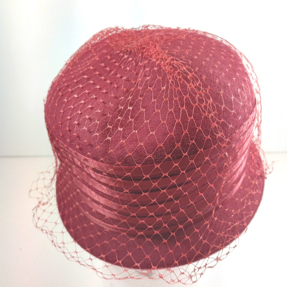 Vintage Miss Becky Womens Pillbox Hat Burgundy Wool Felt Birdcage Veil Ribbon - Picture 5 of 9